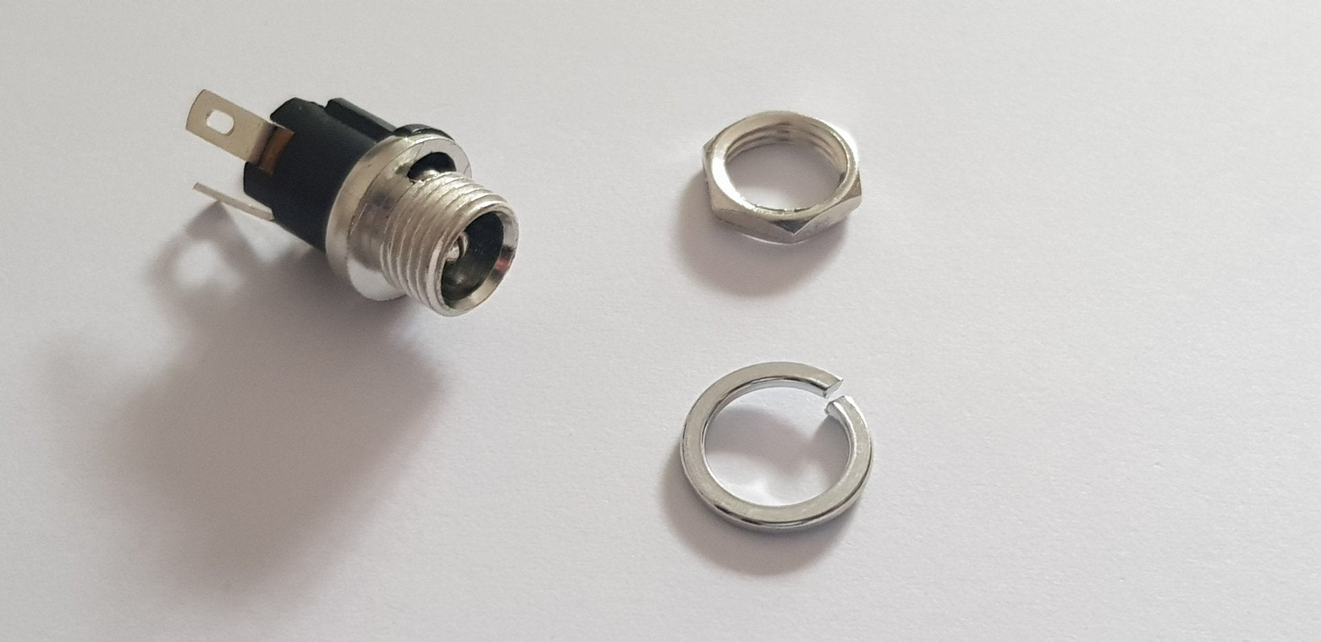 DC Hohlstecker Buchse 5,5 x 2,1mm Anschlussbuchse Einbaubuchse