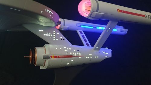 1:600 U.S.S. Enterprise NCC-1701 TOS Modell gebaut und beleuchtet in verschiedenen Ausführungen