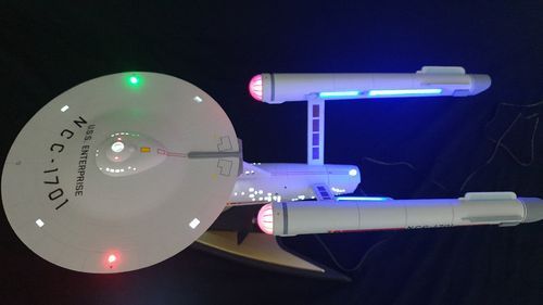 1:600 U.S.S. Enterprise NCC-1701 TOS Modell gebaut und beleuchtet in verschiedenen Ausführungen