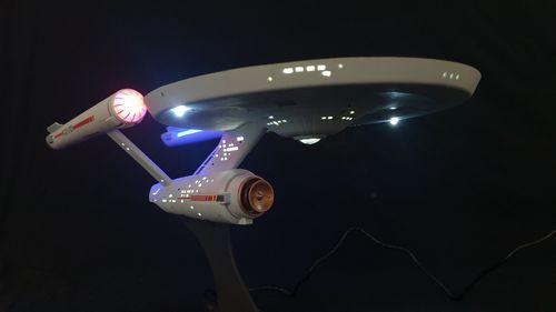 1:600 U.S.S. Enterprise NCC-1701 TOS Modell gebaut und beleuchtet in verschiedenen Ausführungen