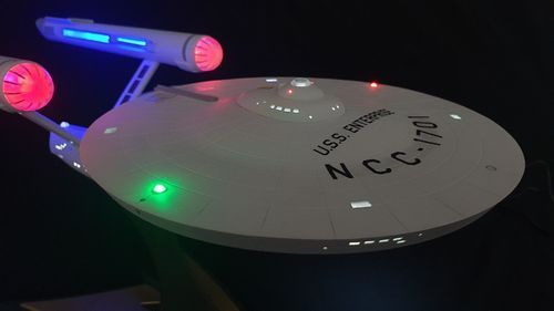 1:600 U.S.S. Enterprise NCC-1701 TOS Modell gebaut und beleuchtet in verschiedenen Ausführungen