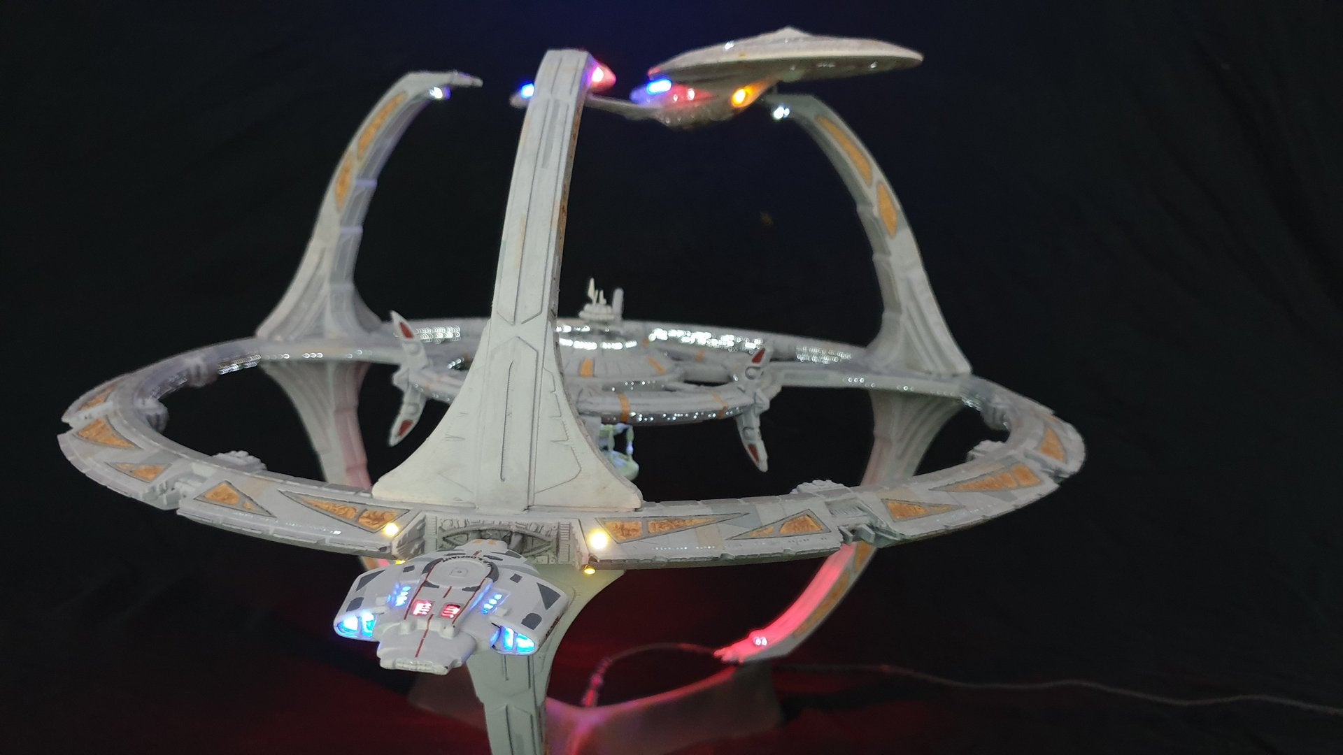 LED Beleuchtungsset - für Round2 DS9 Deep Space Nine 1/3500 Modellbausatz