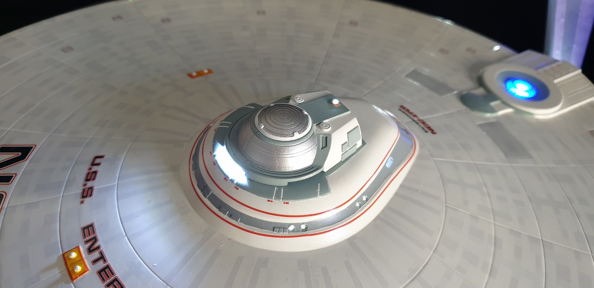 1:350 U.S.S. Enterprise NCC-1701 Refit/A Modell gebaut und beleuchtet in verschiedenen Ausführungen