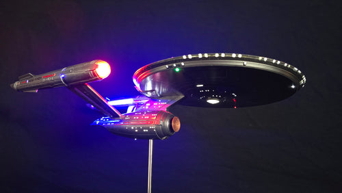 1:1000 Strange New Worlds Enterprise NCC-1701 gebaut und beleuchtet