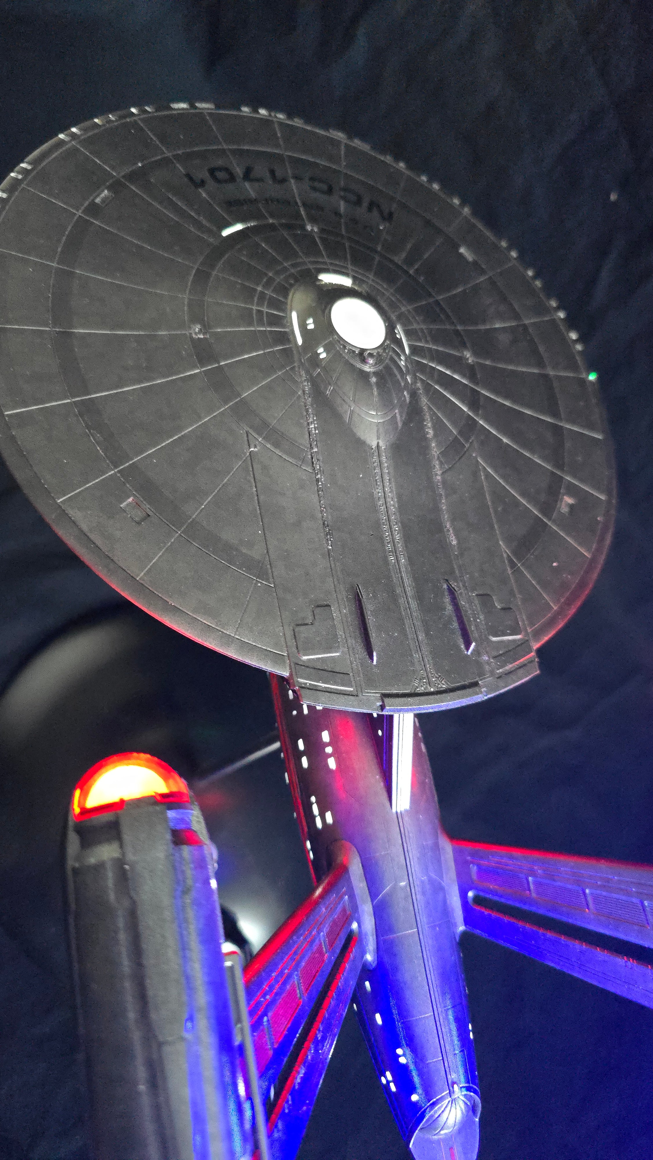 1:1000 Strange New Worlds Enterprise NCC-1701 gebaut und beleuchtet