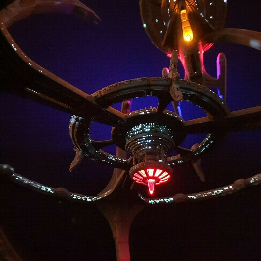 1/3500 Deep Space Nine DS9 Modell gebaut und beleuchtet in verschiedenen Ausführungen