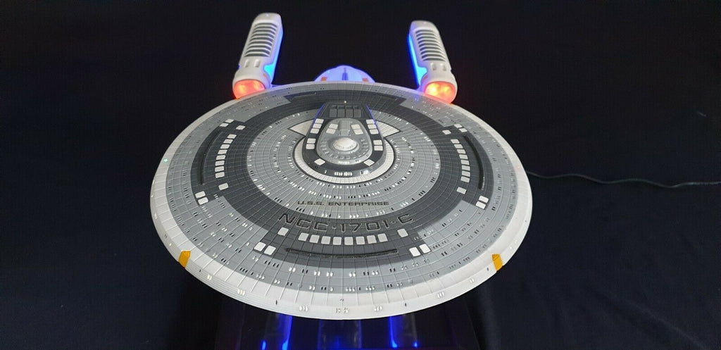 1:1400 U.S.S. Enterprise NCC-1701-C Modell gebaut und beleuchtet in verschiedenen Ausführungen