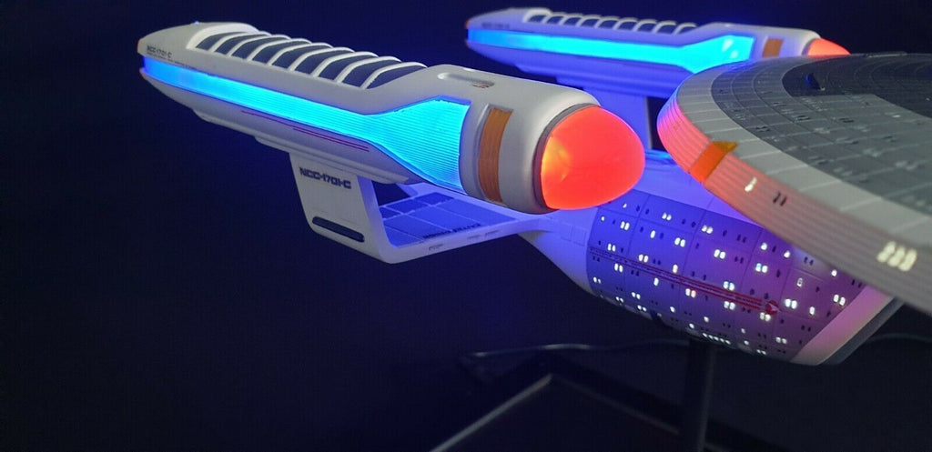 1:1400 U.S.S. Enterprise NCC-1701-C Modell gebaut und beleuchtet in verschiedenen Ausführungen